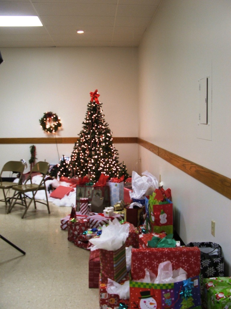 foster care christmas donations